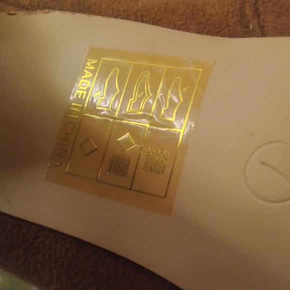 Bella Marie Chic Brown Ankle Booties Gently Used Size 7 - Picture 9 of 12